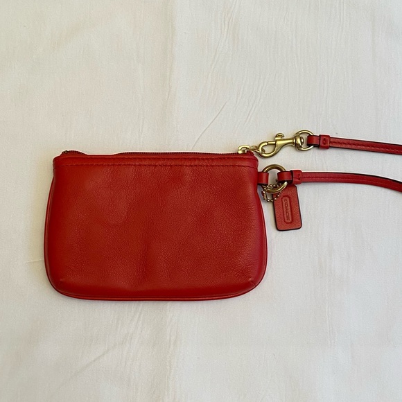 Coach wristlet in red - Picture 3 of 4